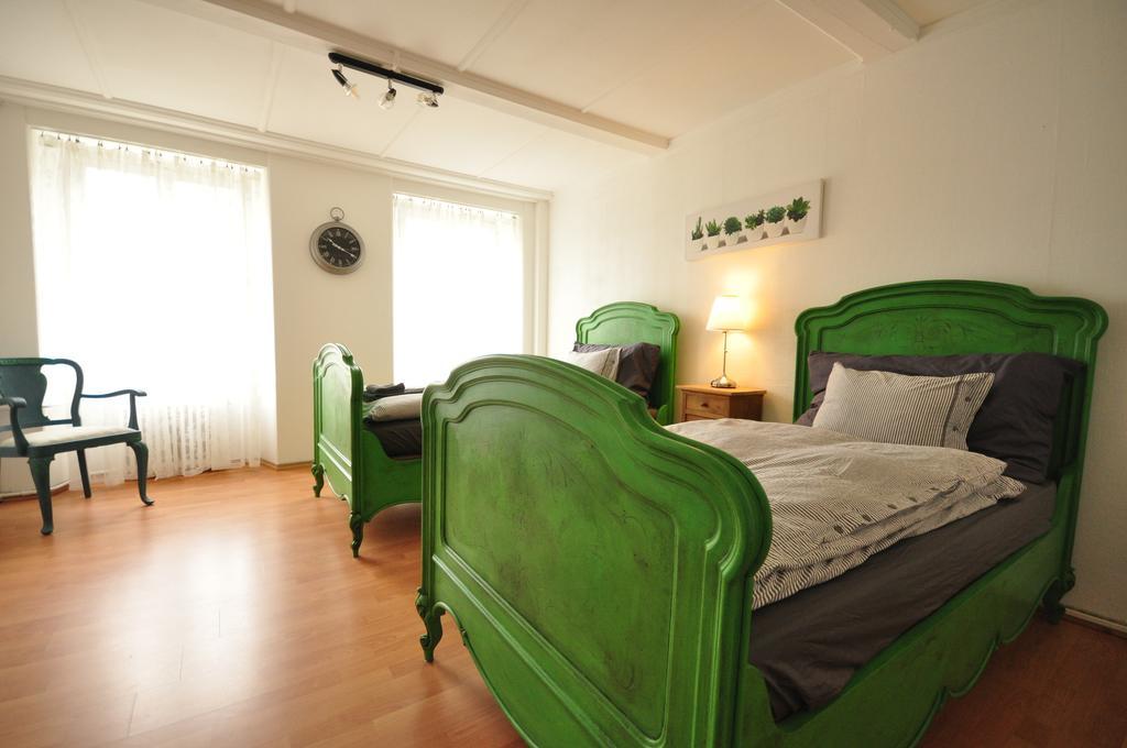 Interlaken Town House Sleeps 12 Guests Central Chambre photo